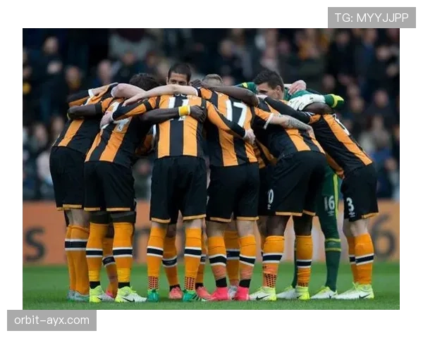 赫尔城黑橙军魂迎战新赛季，精神重塑成焦点