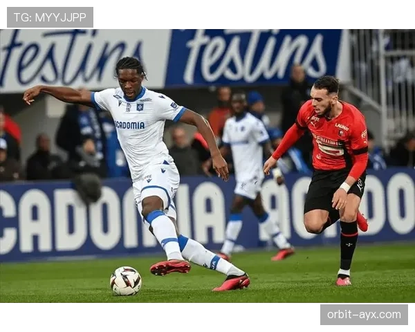 埃尔切防线稳固难撼动，西甲对手状态回升仍难破城