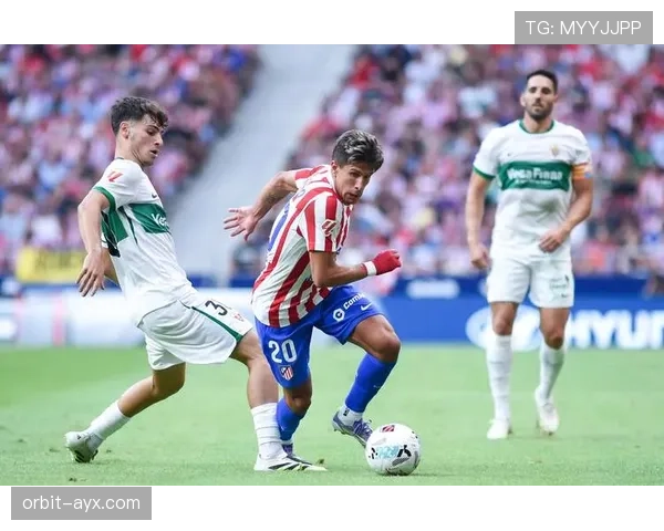 西甲球队借鉴查尔顿式防守战术，防线新策略引发热议