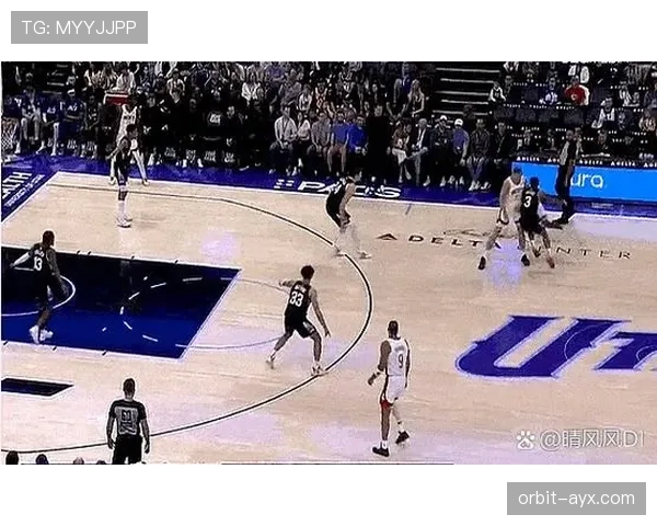 杰伦·格林从单打转向挡拆制造错位，效率明显提升